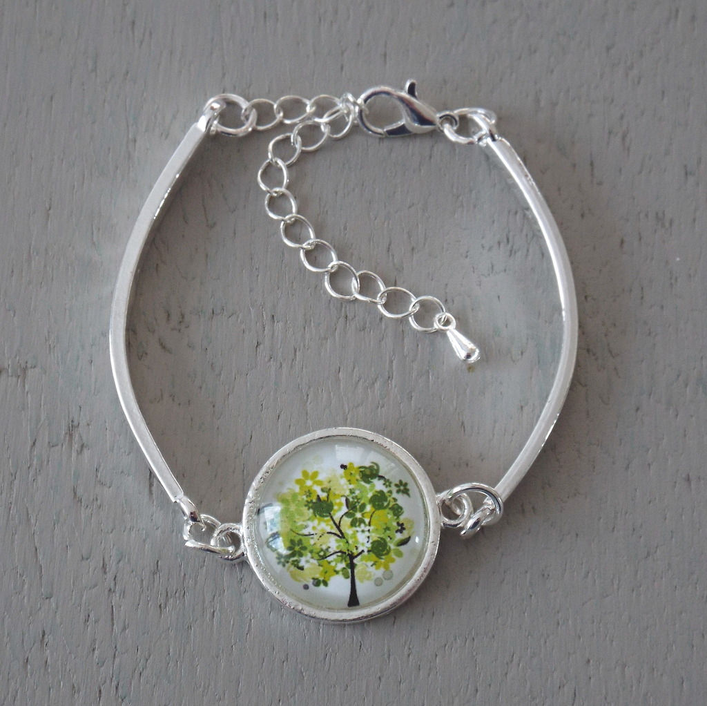 Silver plated bar bracelet  - 18mm green tree cabochon