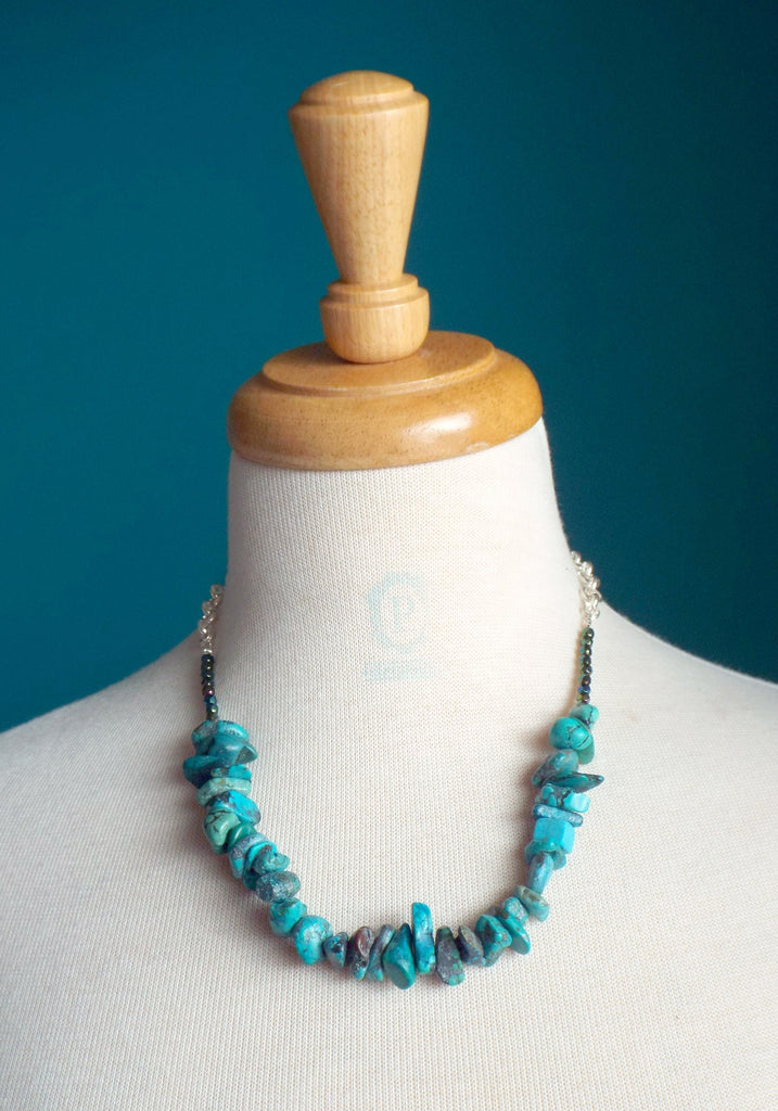 Turquoise gemstone chips necklace