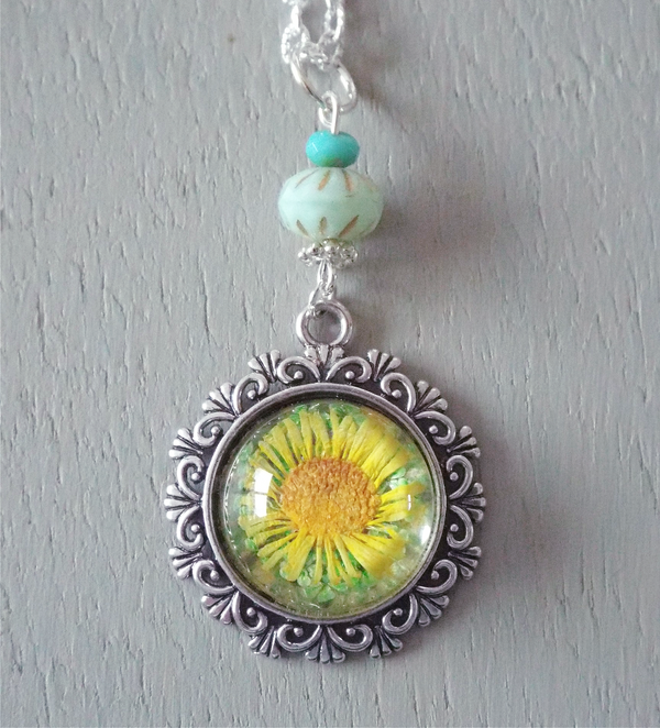 Pendant – 20mm yellow daisy focal, ornate setting, turquoise accents